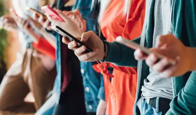 Telefonlarında güncellemeyi erteleyen milyonlar hacker tehdidi altında