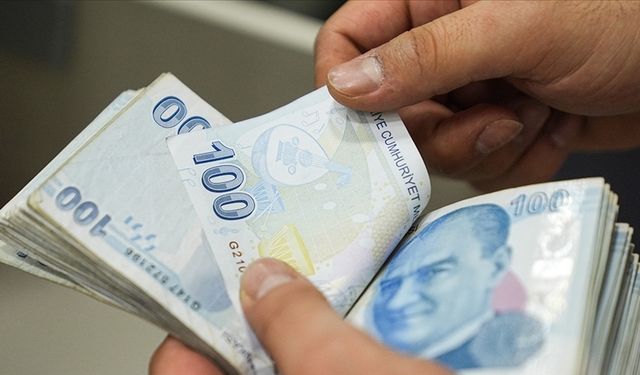 Üniversite öğrencilerine müjde: İlk kez burs ve kredi alacakların ödemeleri başladı