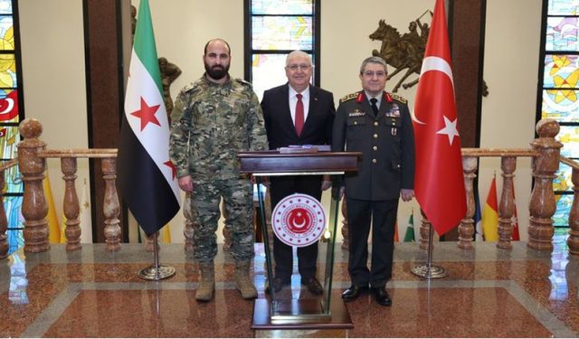 Bakan Güler, Suriye Genelkurmay Başkanı'nı kabul etti
