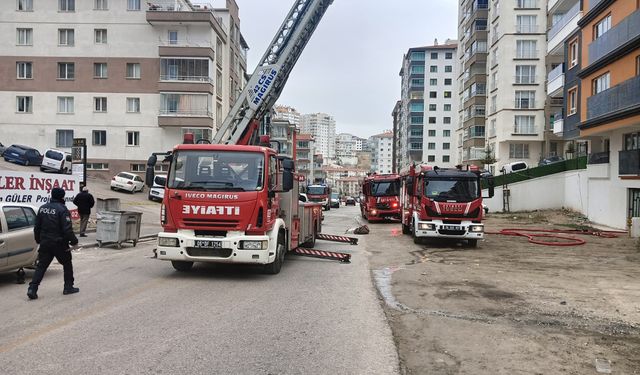 Ankara Mamak'taki evde yangın !