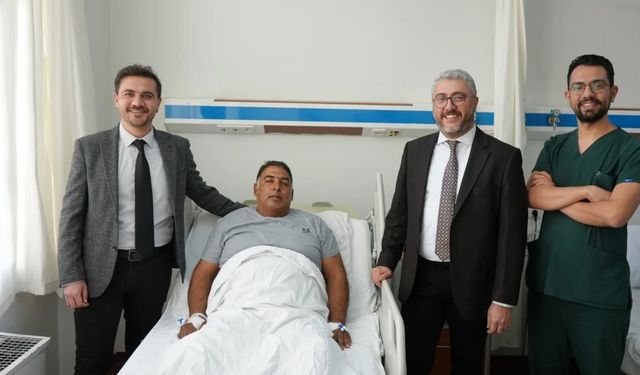 Ağız içindeki dokuyla yeni idrar yolu oluşturuldu