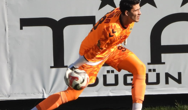 Etimesgutsporlu kaleci Burak Tuğ: "Bu savunma ekip işi, bugün ben vardım"
