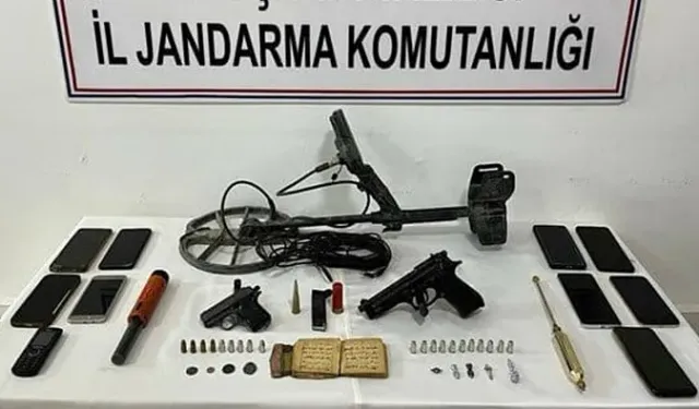 Eskişehir'de 'Anadolu Mirası' operasyonu! El yazması Kur'an-ı Kerim ele geçirildi