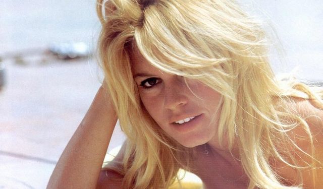 'Tanrı Kadını Yarattı' filmiyle hafızalara kazınan Brigitte Bardot 91 yaşında hayatını kaybetti