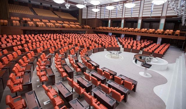 Meclis’te bütçe mesaisi devam ediyor! Bugün iki bakanlığın bütçeleri görüşülecek
