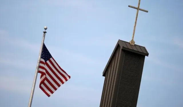 New York Katolik Kilisesi binlerce cinsel istismar davası için tazminat ödeyecek