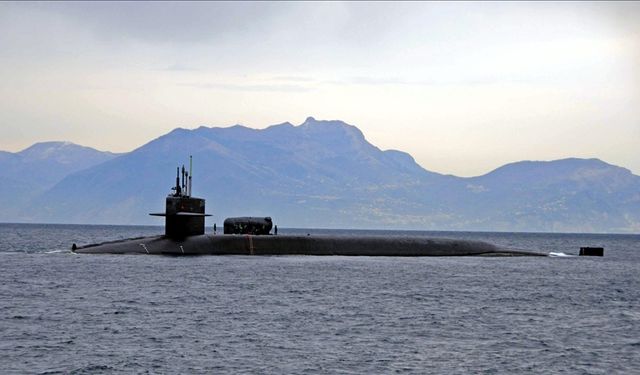 Ukrayna Novorossysk Limanı'nda Rus denizaltısına saldırdı!