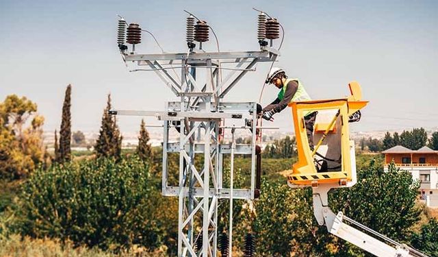 Antakya’da enerji altyapısı güçlendiriliyor