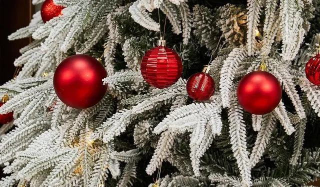 Yılbaşı ağacı süslemek günah mıdır?