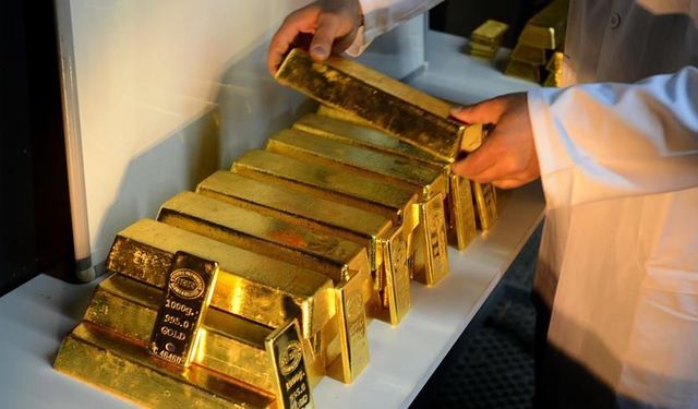 Rekor kırıldı! Aşiret düğününde 40 milyonluk takı takıldı!