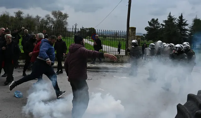 Yunanistan'da çiftçiler hava trafiğini aksattı