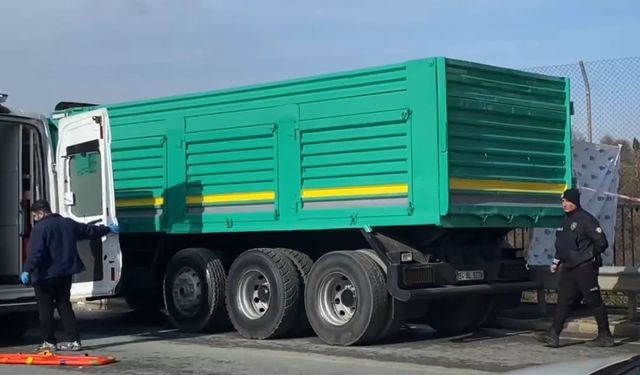 Dehşet anları! Tamir ettiği kamyonun kabinin altında kalarak can verdi