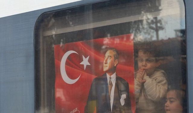 Atatürk'ün Turgutlu'ya gelişinin 103'üncü yılı kutlandı