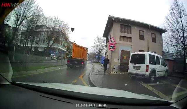 Üsküdar'da hafriyat kamyonu dehşet saçtı!