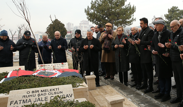 Gençlerbirliği’nin efsane başkanı İlhan Cavcav kabrinde anıldı