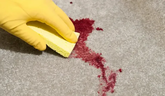 Kan lekesi nasıl çıkar? Evde uygulayabileceğiniz en etkili yöntemler