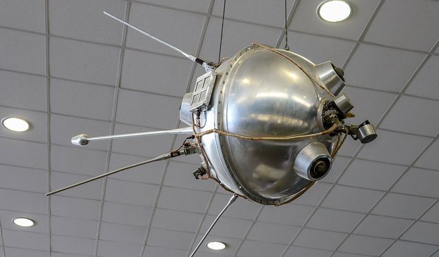 Tarihte Bugün: Luna 1 Ay’ın yakınına ulaşan ilk uzay aracı oldu!