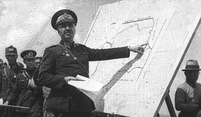 Tarihte Bugün: Mareşal Fevzi Çakmak emekliye ayrıldı!