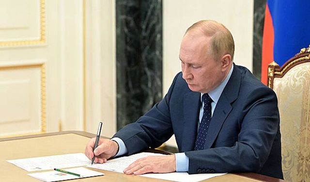 Putin, Grönland’a fiyat biçti: 200-250 milyon dolar