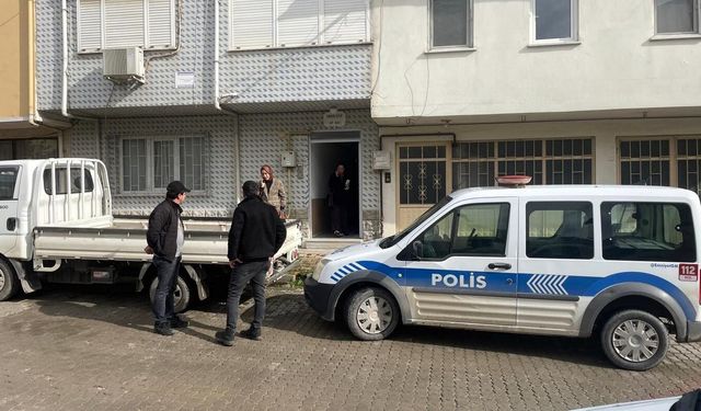 Her gün eşinin mezarını ziyaret eden yaşlı adam evinde ölü bulundu