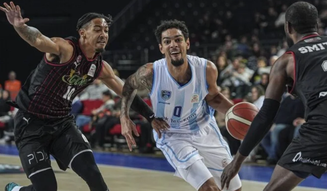 Türk Telekom evinde mutlu! 86-74