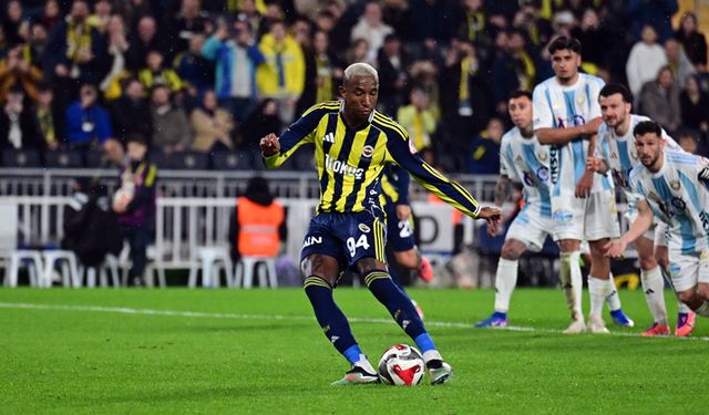 Fenerbahçe- Erzurum FK: 3-1: Talisca maça damga vurdu