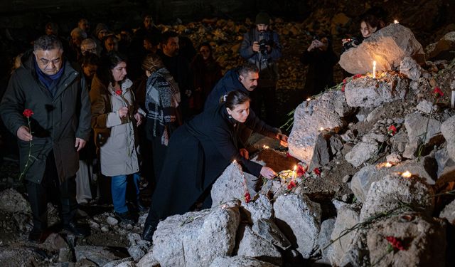 Asrın Felaketinde hayatını kaybedenler Diyarbakır'da anıldı!