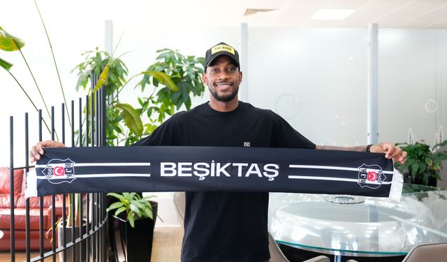 Beşiktaş’ın ilk Panamalı futbolcusu oldu