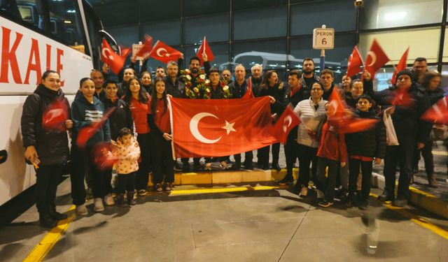 Çifte madalyalı şampiyona memleketinde coşkulu karşılama!