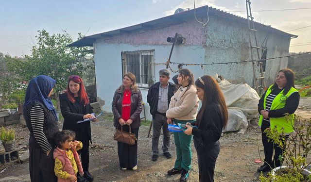 Tarsus Belediyesi’nden kapı kapı gönül köprüsü