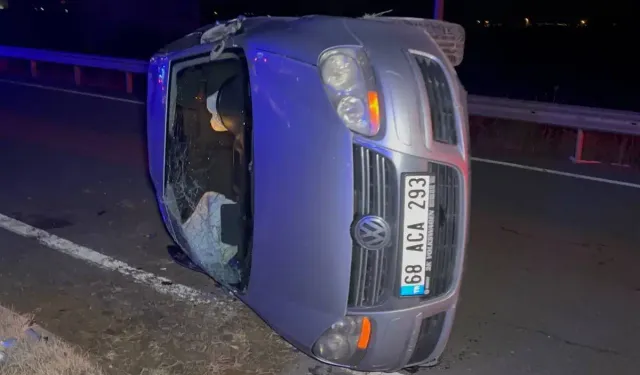 Ankara yolunda araç yan yattı