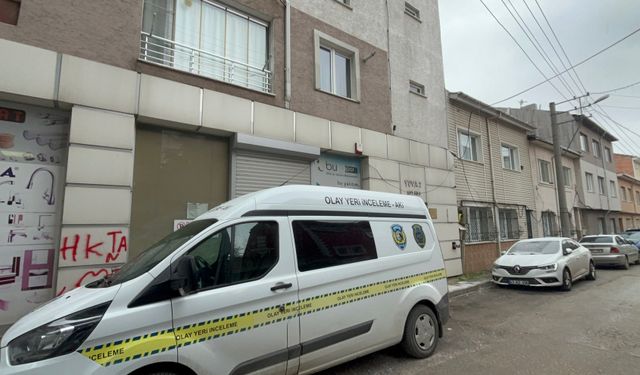 Pencereden kendini attı, evinde eşinin cesedi çıktı!
