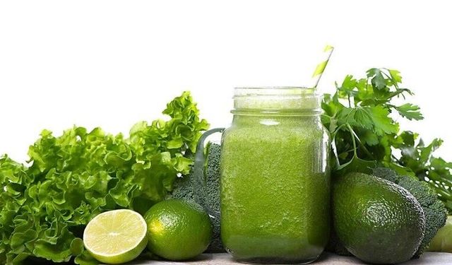 Detoks çayları, kürler, şok diyetler… Uzmandan sosyal medya uyarısı