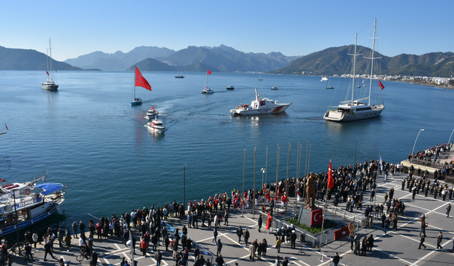Marmaris, ATA’sının gelişini kutluyor! Sirenli geçişler, saygı duruşları