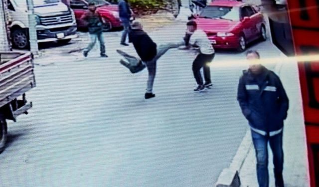 Tekirdağ'da 61 yaşındaki adama sokak ortasında taşlı saldırı