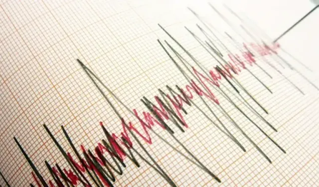 Balıkesir'de korkutan deprem
