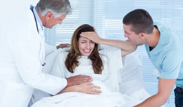 Sezaryen kararı verirken bunu mutlaka düşünün! İşte bebek ve anne için riskleri