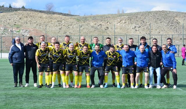 Kastamonu Şerife Bacı Masterlar Batı Karadeniz Beyaz Bölge’de şampiyon oldu