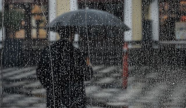 Meteoroloji’den o bölgelere kritik uyarı: Kuvvetli sağanak ve fırtınaya dikkat!