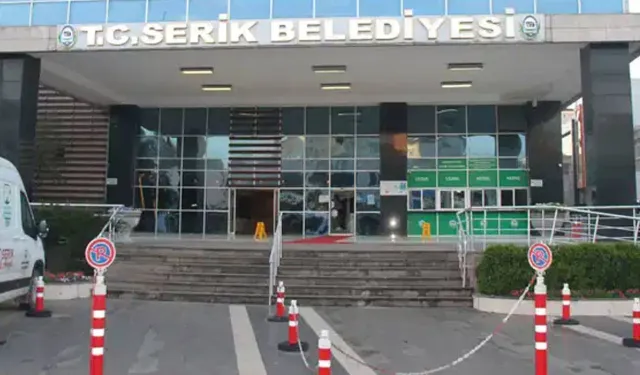 Serik’te istifa depremi: “AK Partili başkanla çalışmam”