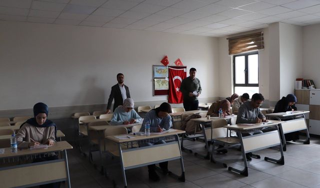 Sivaslı gençler umre için ter döktü!