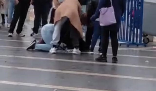 Bursa’da engelli vatandaşa meydan ortasında saldırı: Kadınlar tekme tokat darbetti