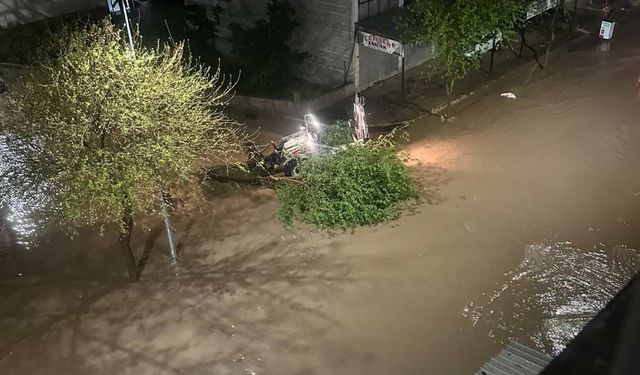 Şanlıurfa'da ağır fırtına bilançosu: 1 ölü, 40 yaralı