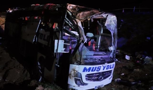 Otobüs şarampole uçtu: 3 can gitti