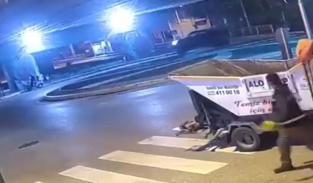 Kocaeli'de motosikletin pikaba çarptığı kaza anı kamerada!