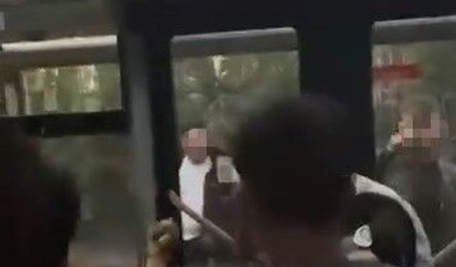 Alkollü yolcu ortalığı birbirine kattı, otobüsün içi savaş alanına döndü