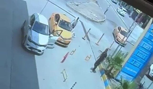 Yol verme yüzünden tartıştığı taksiciyi takip edip bıçakladı: O anlar kamerada