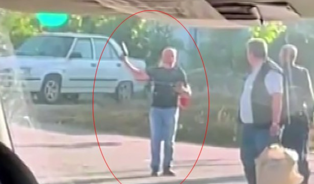 Adana’da mahalleyi alarma geçiren anlar! Silahla rastgele ateş saçtı