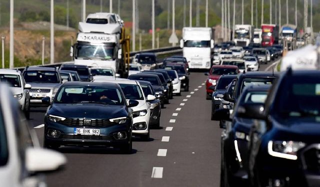İstanbul’da yağmur trafiği vurdu! Sabah saatlerinde yoğunluk yüzde 78’e çıktı