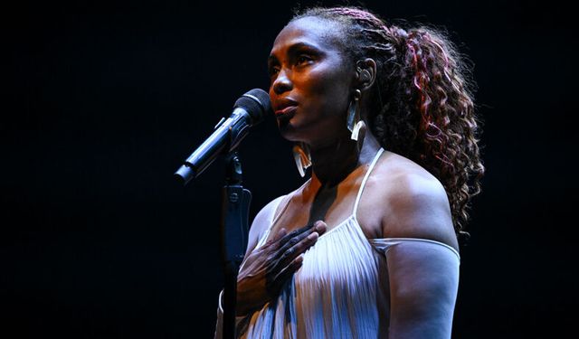 Soul müziğin kraliçesi Imany büyüledi: Harbiye’de unutulmaz gece!